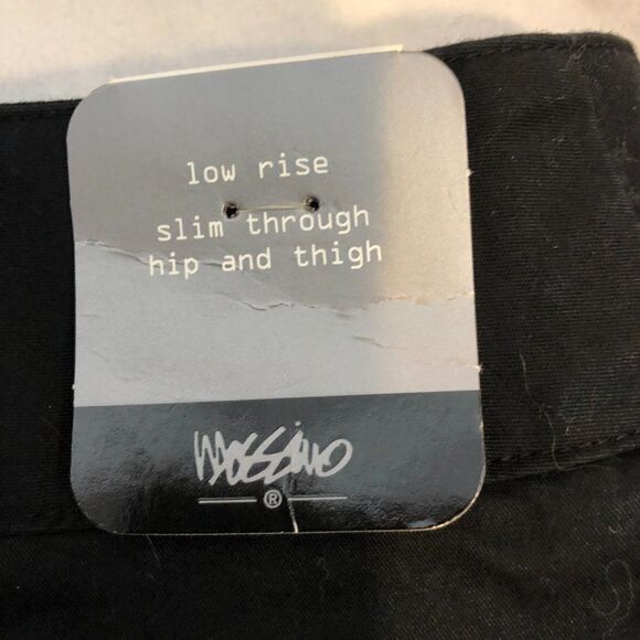 Mossimo lot of 2 Low Rise Slim - the hip and thigh Chino Shorts size 24W      WS - Picture 3 of 8